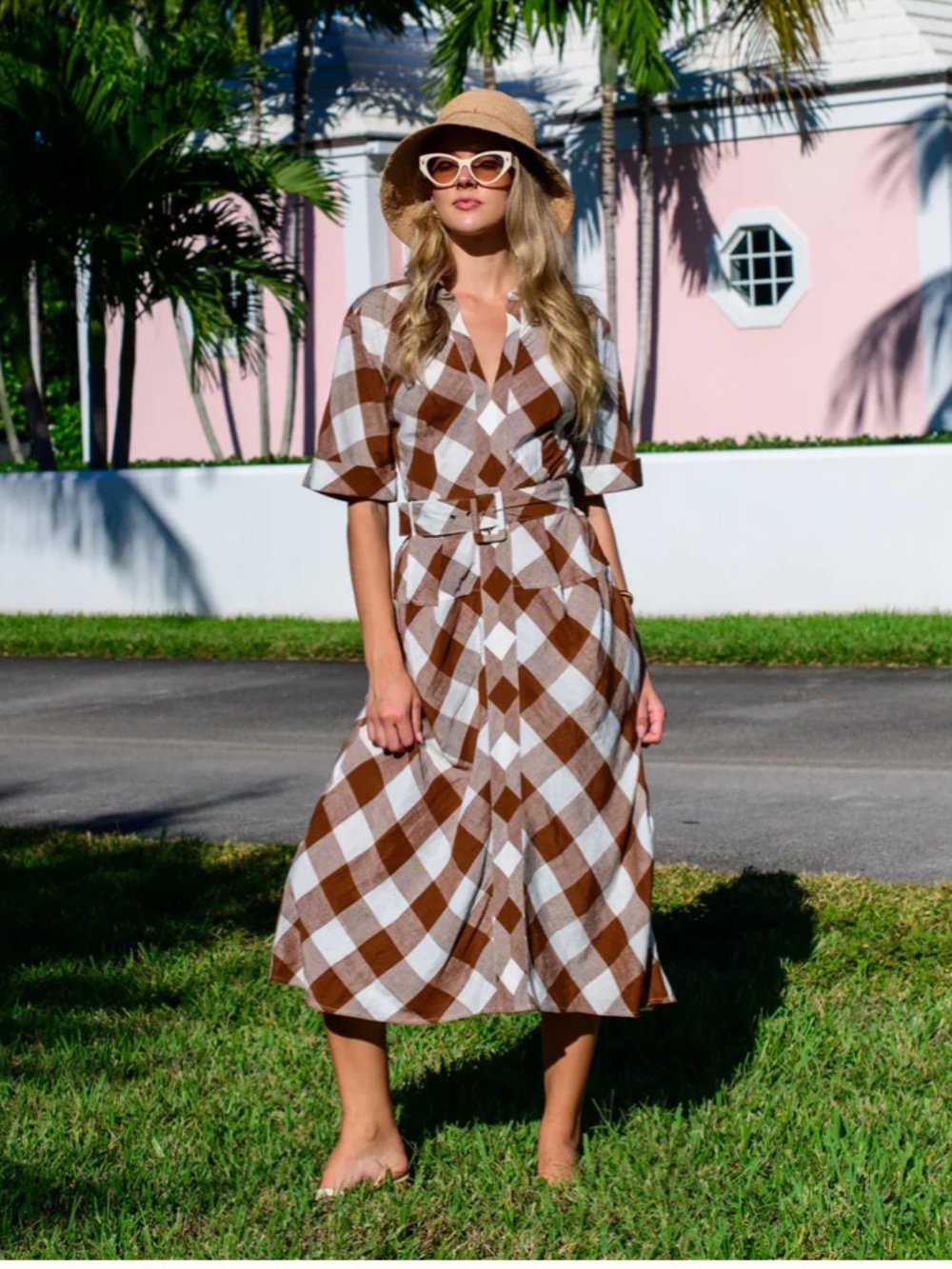 ELIZABETH JAMES THE LABEL COLLINS DRESS - BROWN GINGHAM
The Sz XS